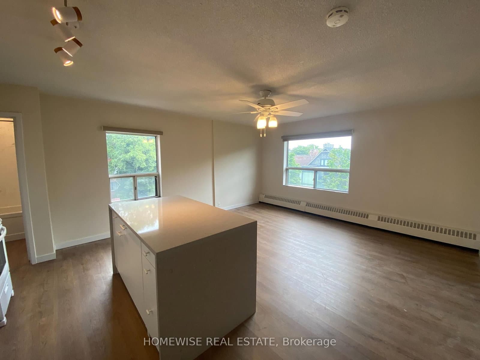 5 High Park Boulevard, Unit 302 thumbnail 8