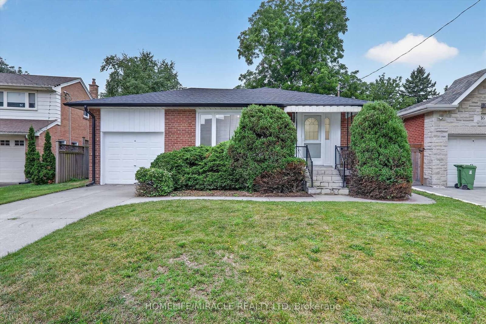 18 Elderfield Crescent - Image 1
