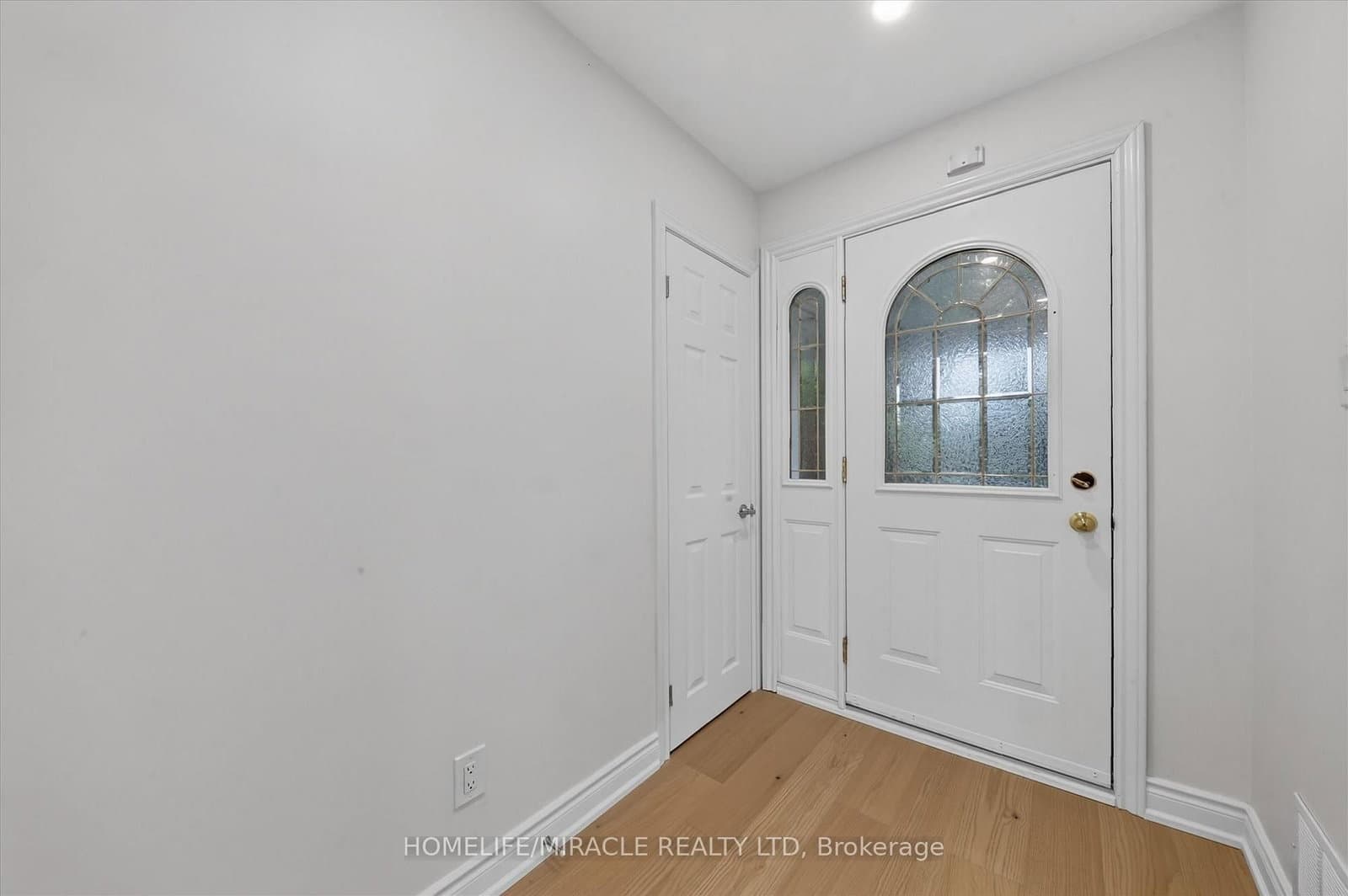 18 Elderfield Crescent thumbnail 5