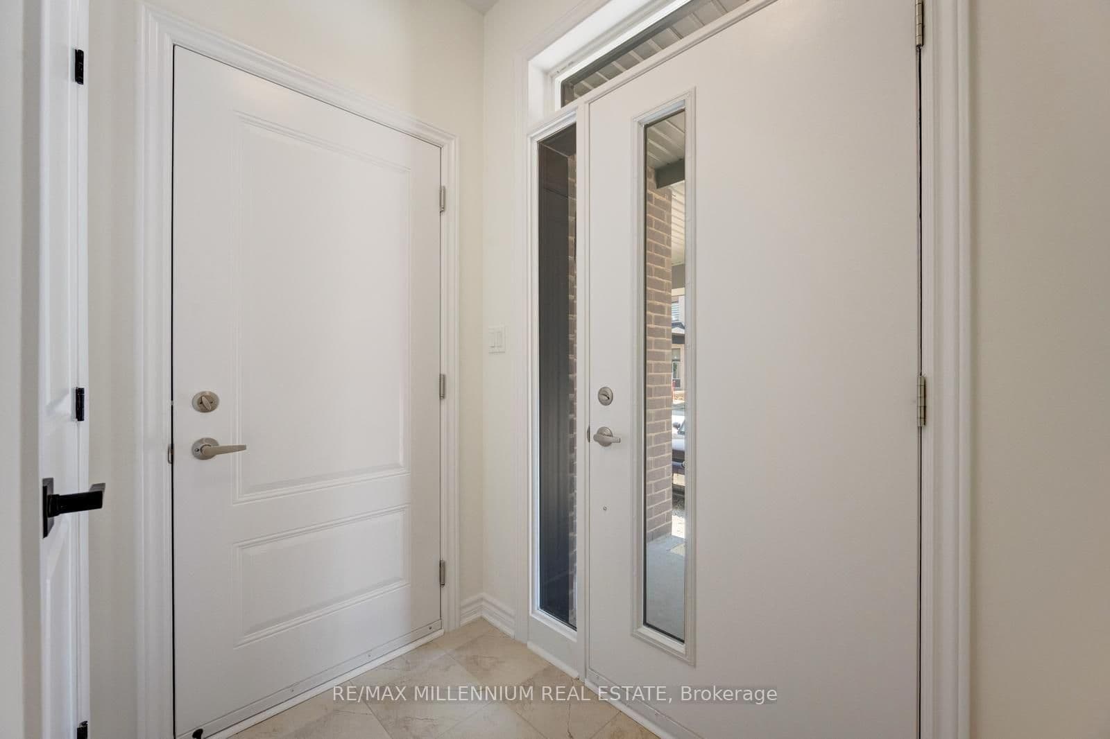 36 Thornbird Crescent, Unit Main thumbnail 13