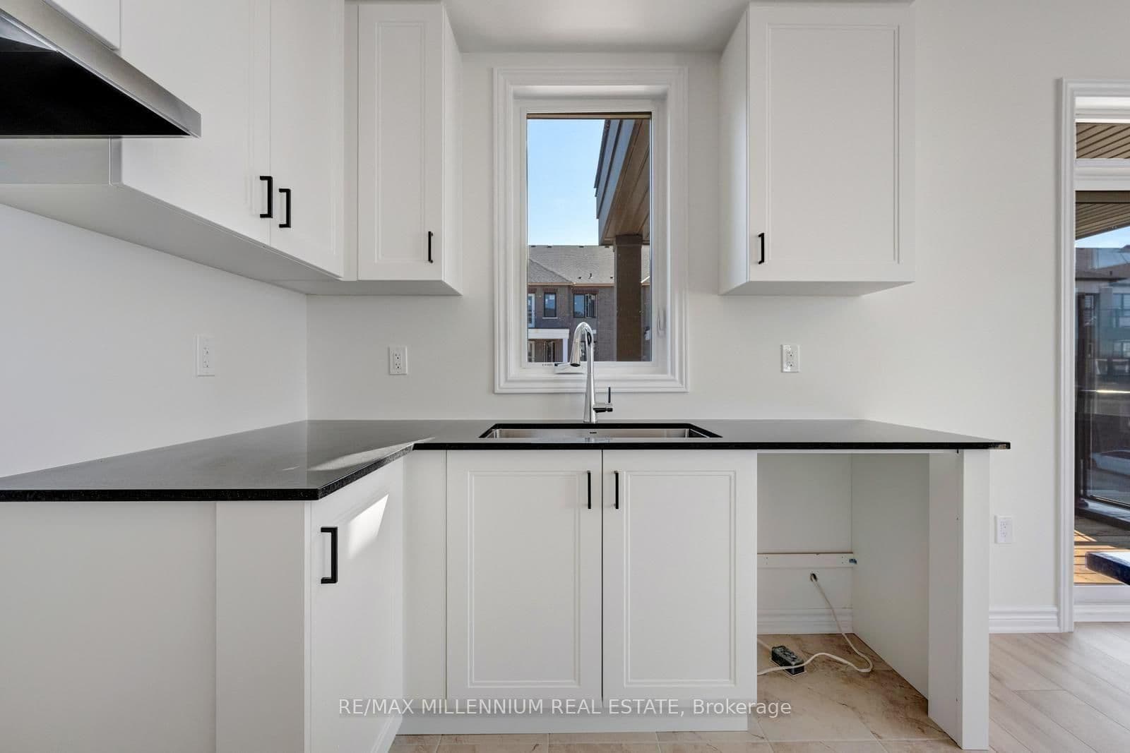 36 Thornbird Crescent, Unit Main thumbnail 16