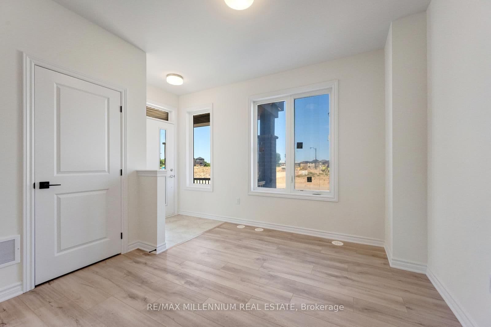 36 Thornbird Crescent, Unit Main thumbnail 38