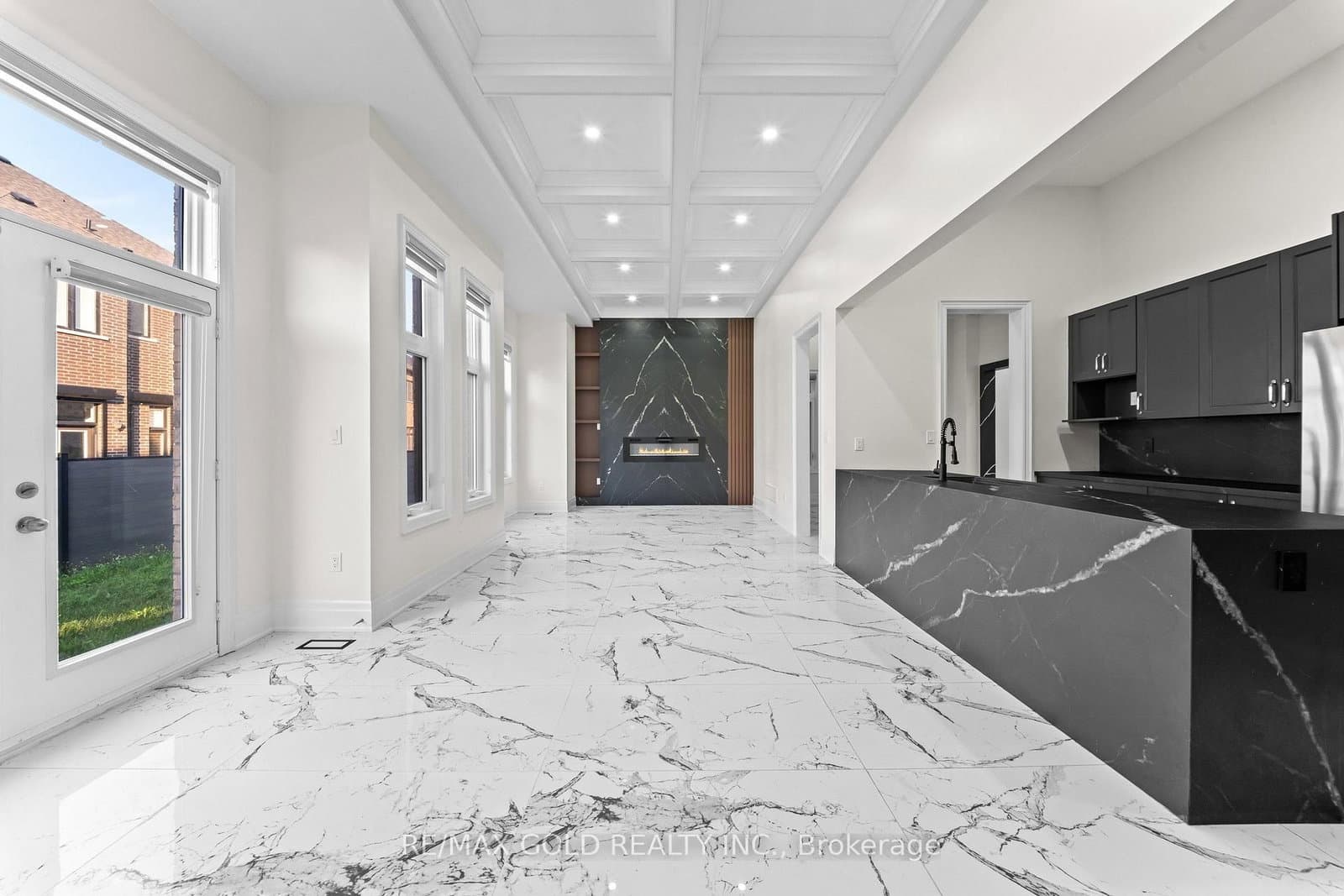 1199 QUEENS PLATE Road E thumbnail 18