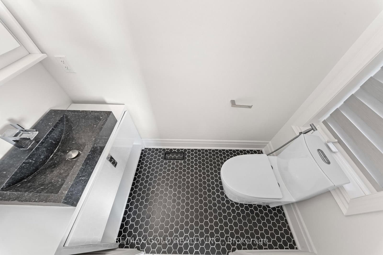 1199 QUEENS PLATE Road E thumbnail 24