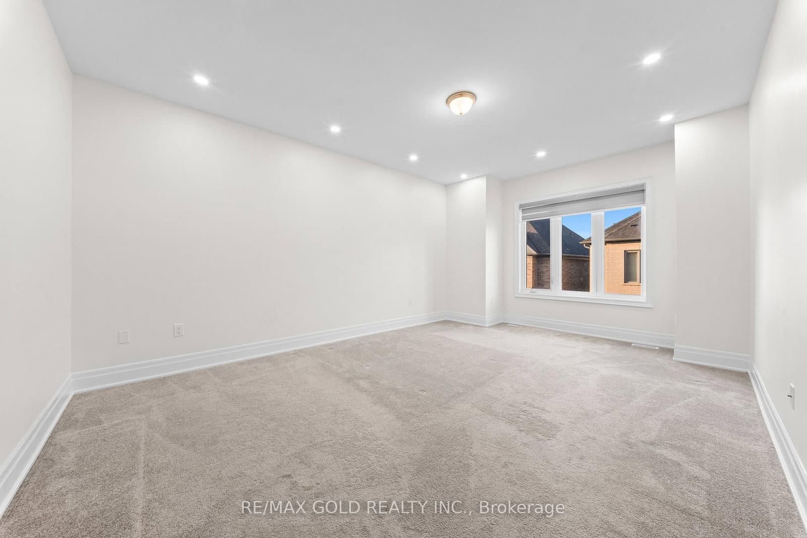 1199 QUEENS PLATE Road E thumbnail 28