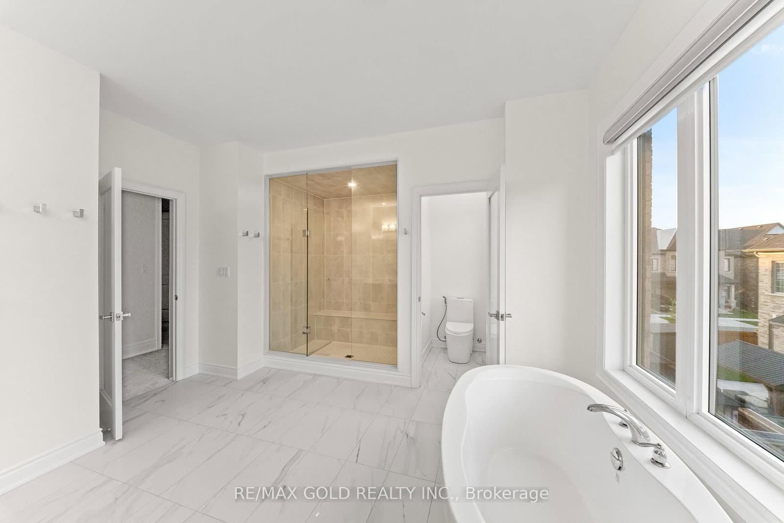 1199 QUEENS PLATE Road E thumbnail 31