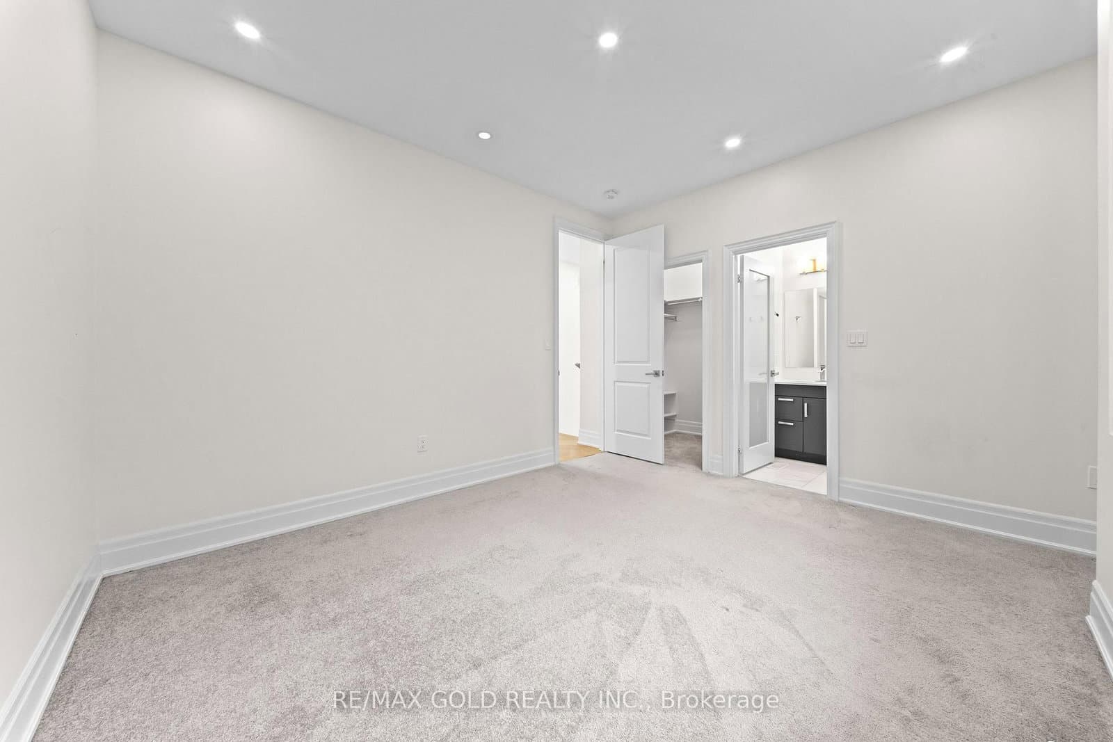 1199 QUEENS PLATE Road E thumbnail 37