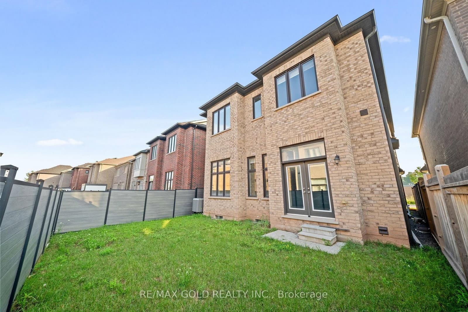 1199 QUEENS PLATE Road E thumbnail 44