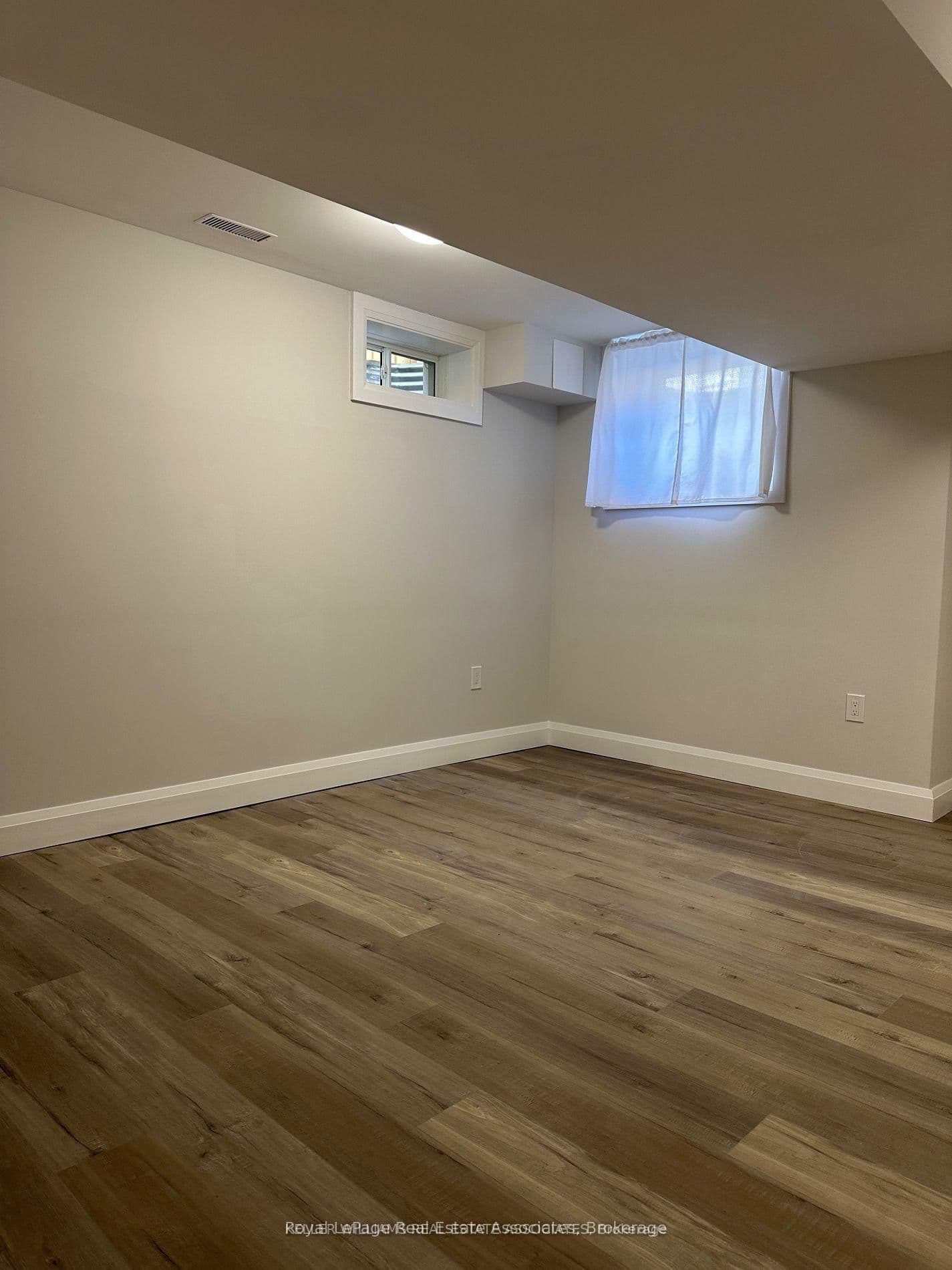 24 Hubbell Road thumbnail 14