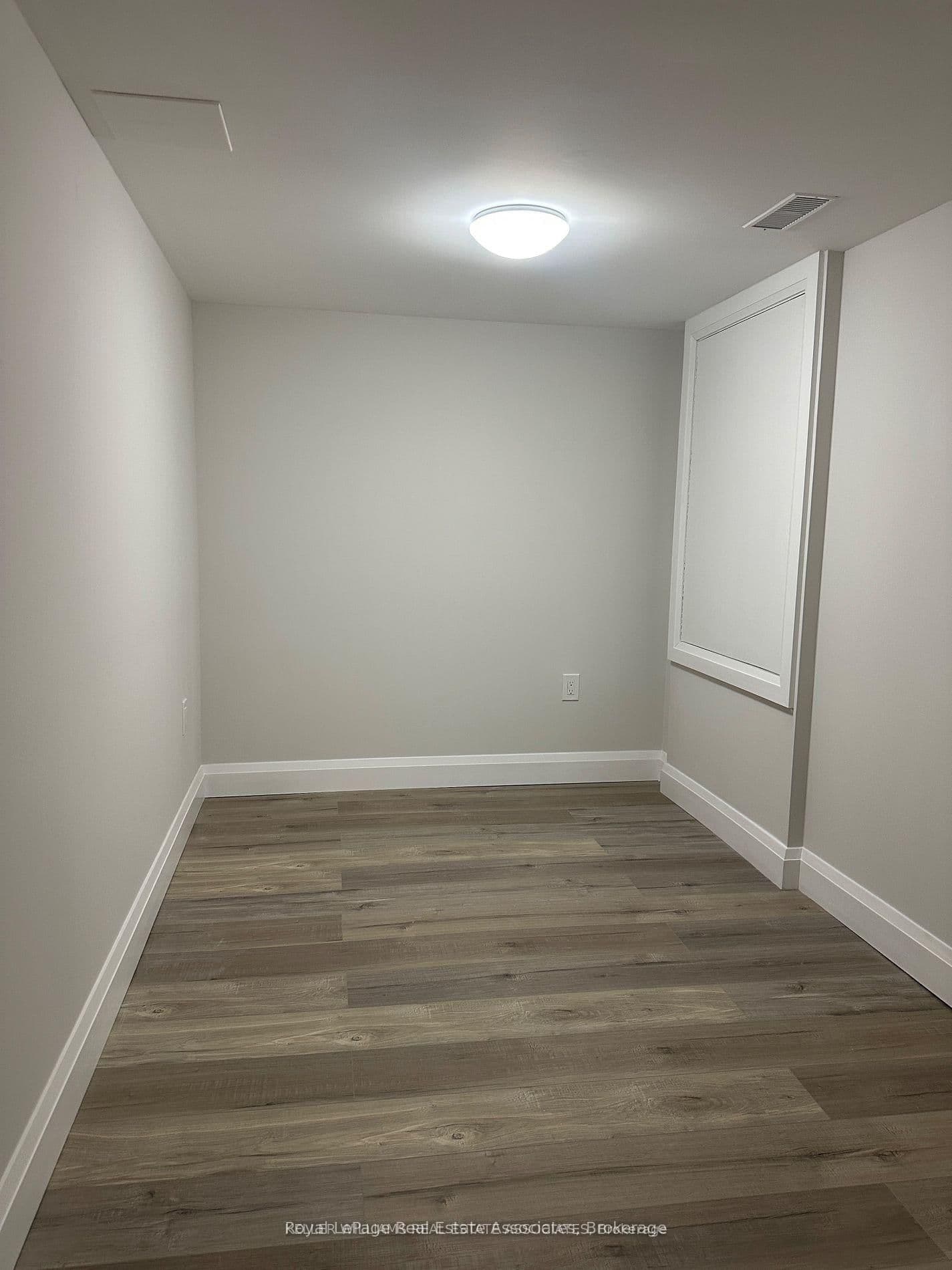 24 Hubbell Road thumbnail 9
