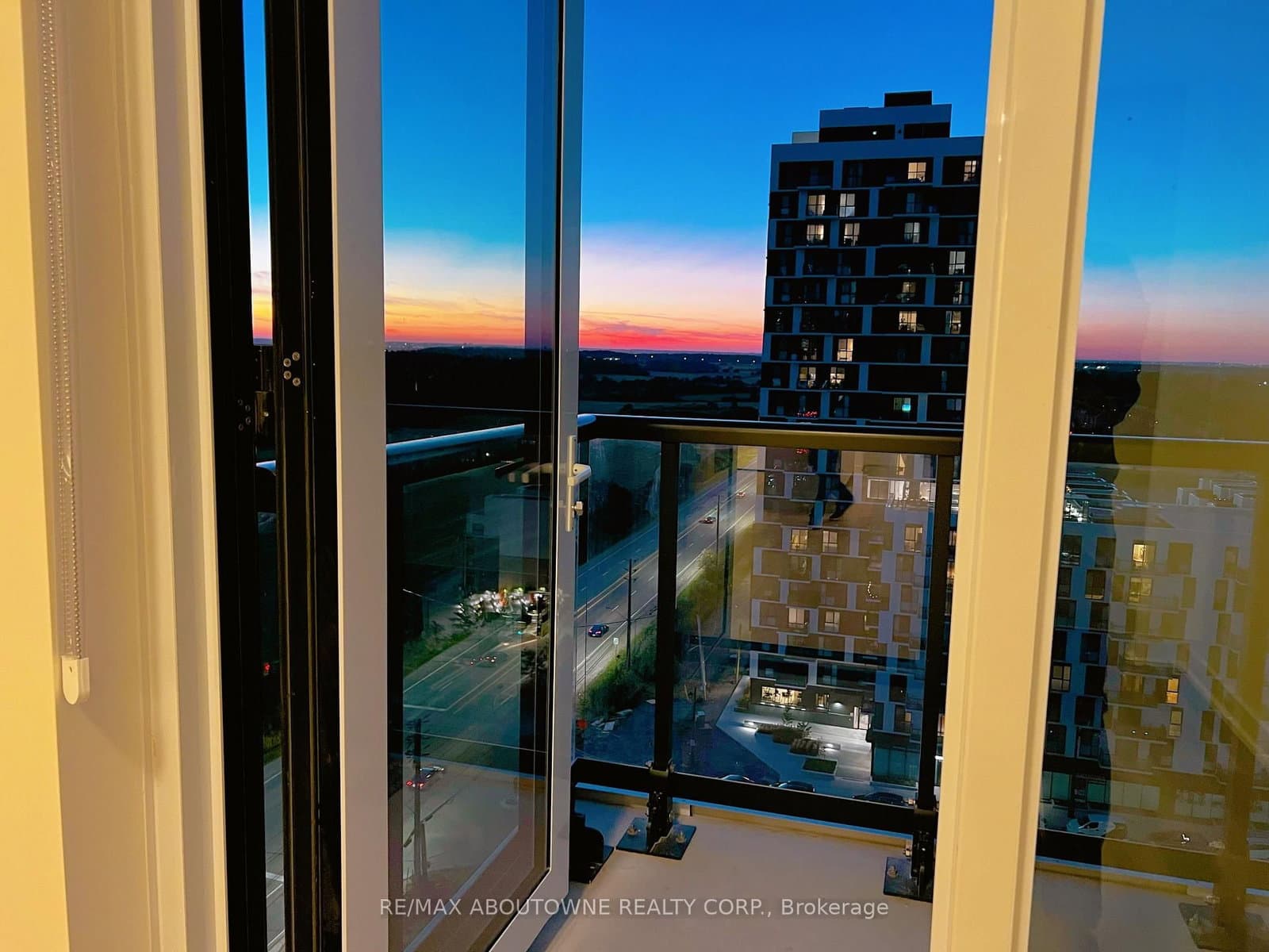 3079 Trafalgar Road, Unit 1405 thumbnail 8