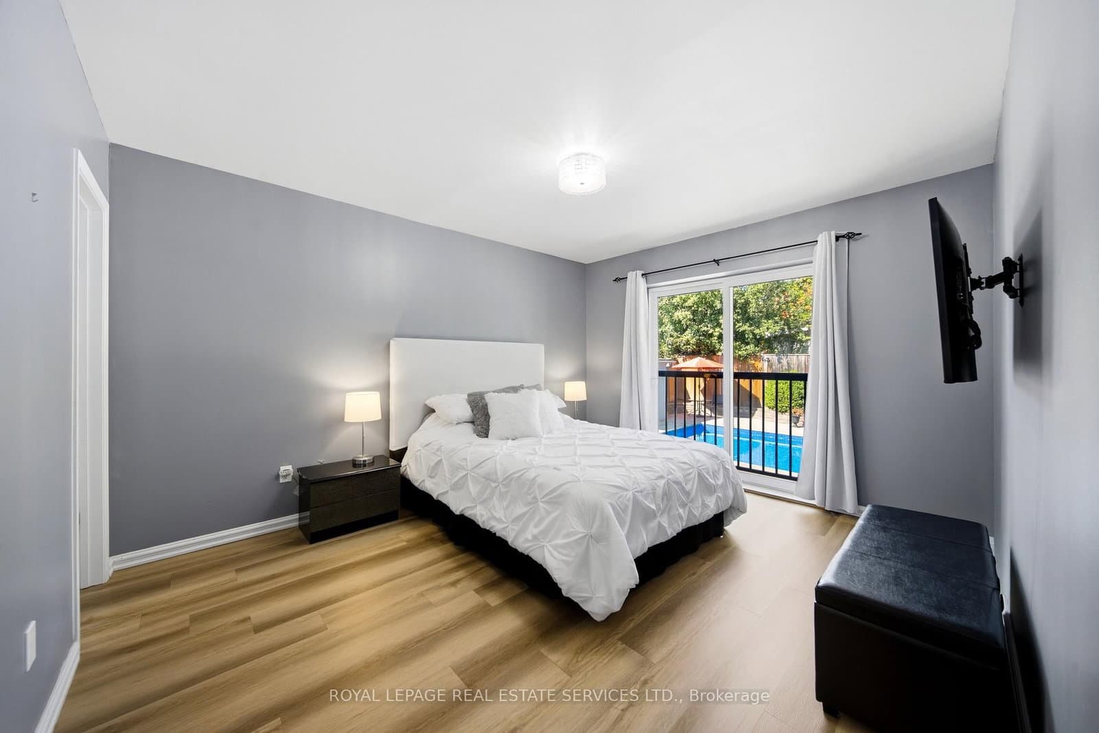 127 Redgrave Drive thumbnail 17