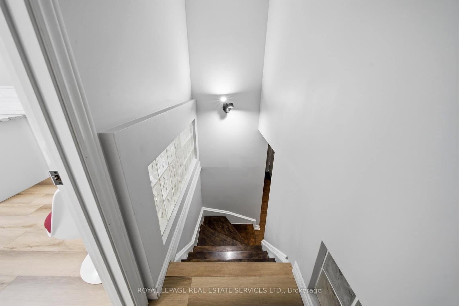 127 Redgrave Drive thumbnail 24