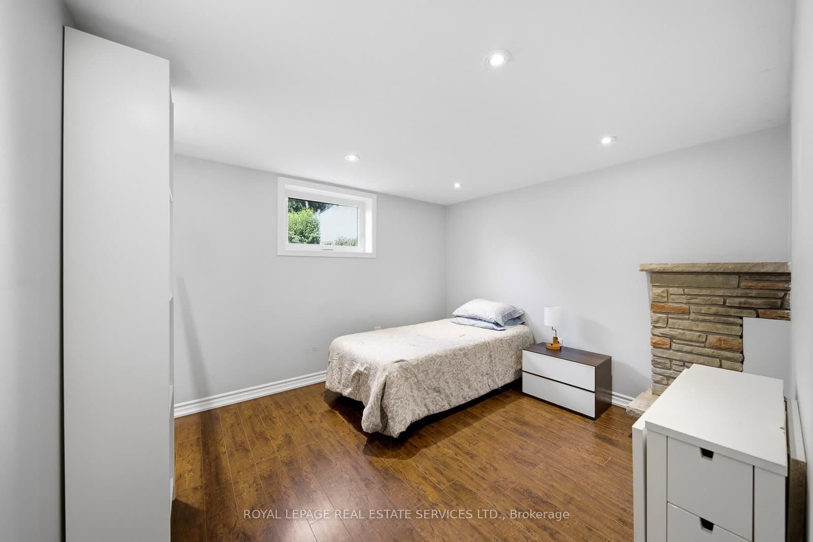 127 Redgrave Drive thumbnail 31