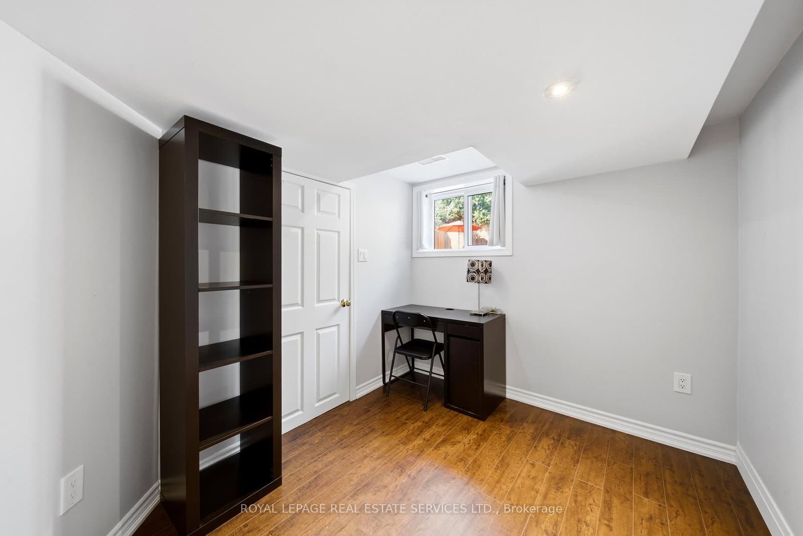 127 Redgrave Drive thumbnail 32