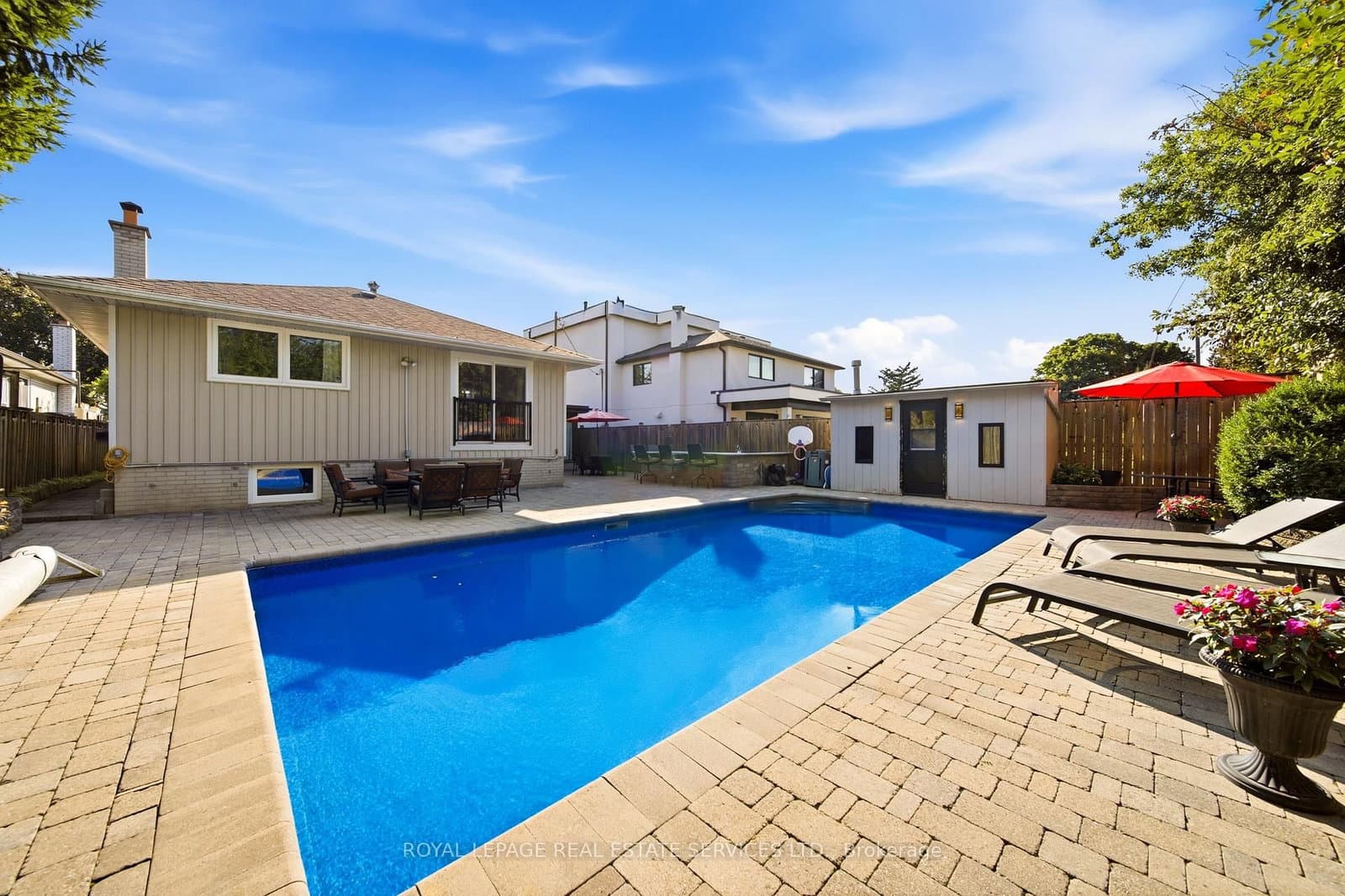 127 Redgrave Drive thumbnail 36