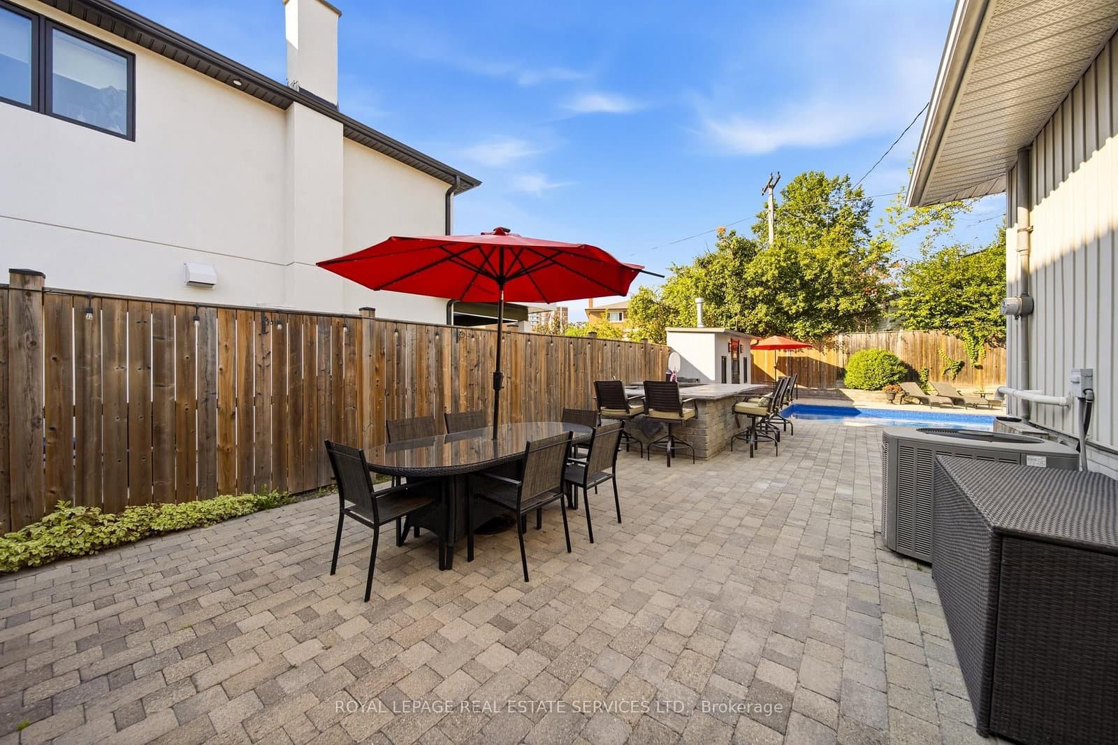 127 Redgrave Drive thumbnail 37