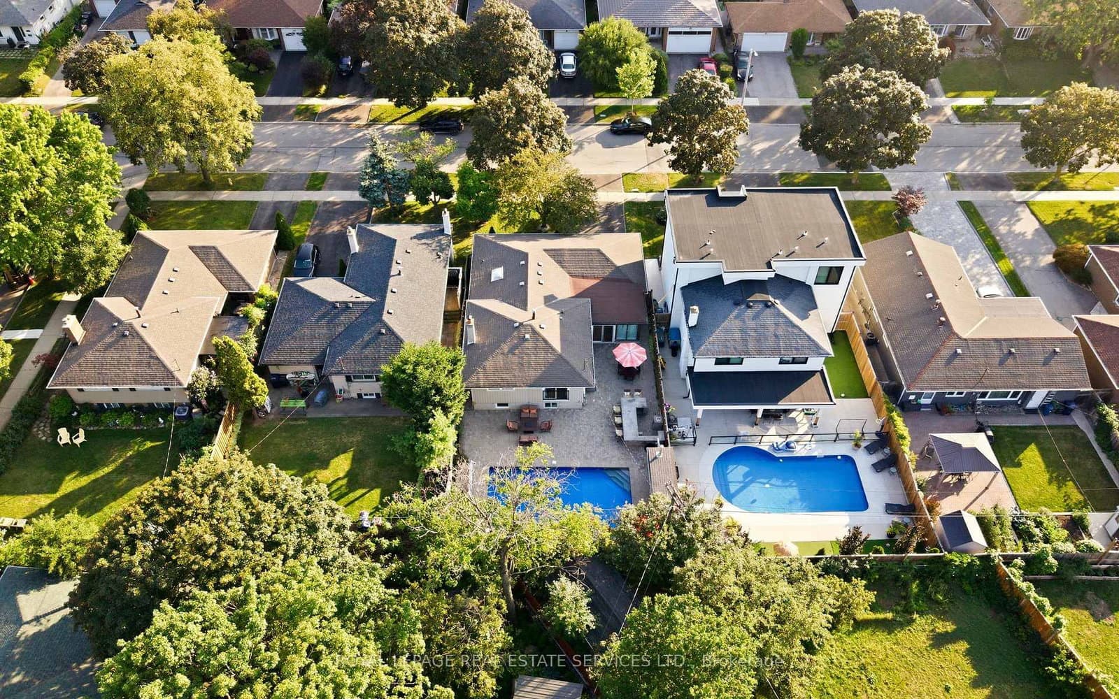 127 Redgrave Drive thumbnail 43