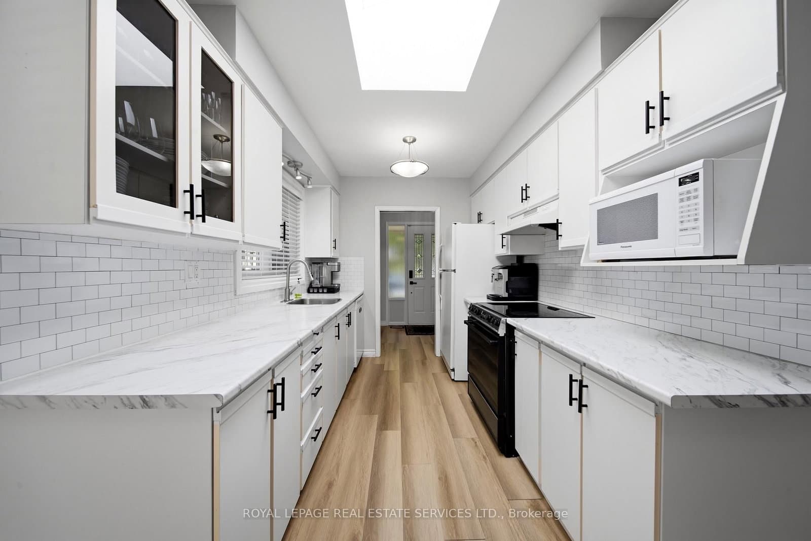 127 Redgrave Drive thumbnail 5