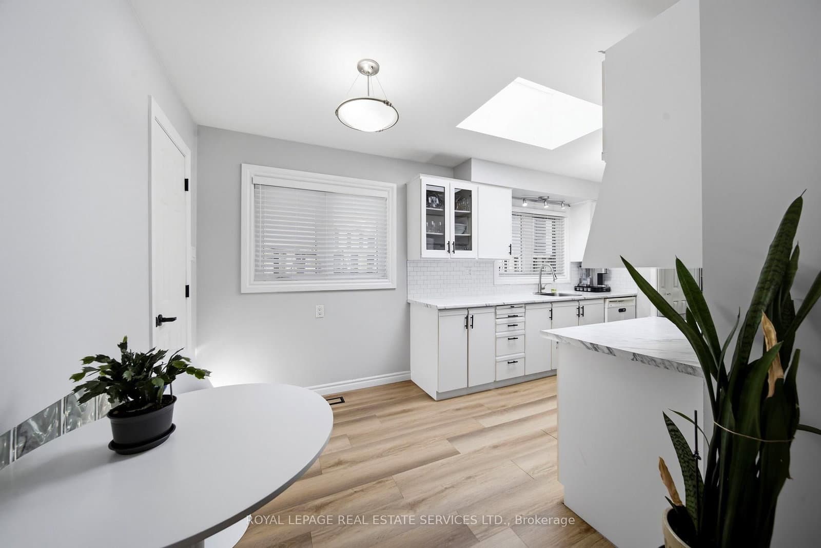 127 Redgrave Drive thumbnail 8