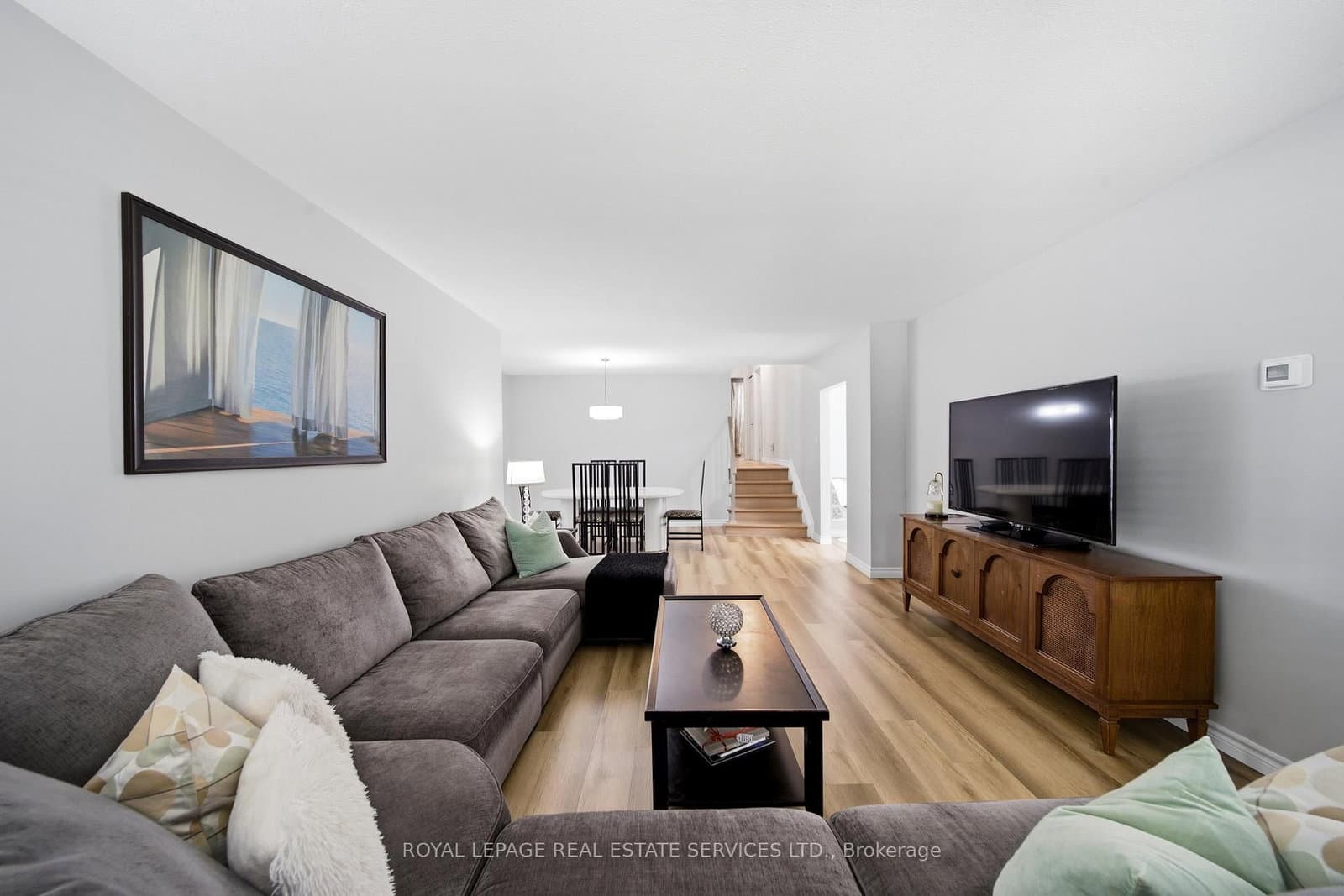 127 Redgrave Drive thumbnail 9