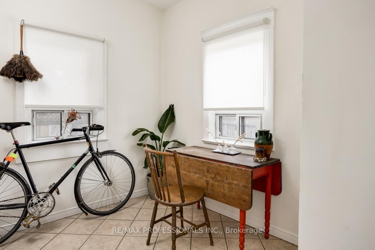 1381 Lansdowne Avenue thumbnail 15