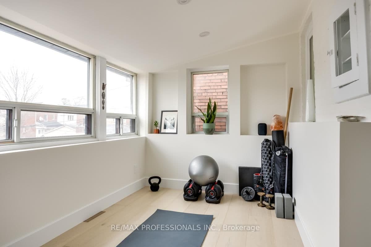 1381 Lansdowne Avenue thumbnail 23