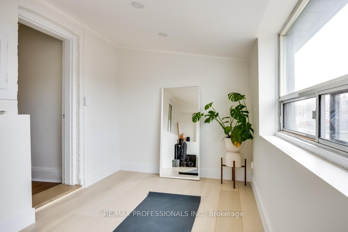1381 Lansdowne Avenue thumbnail 24