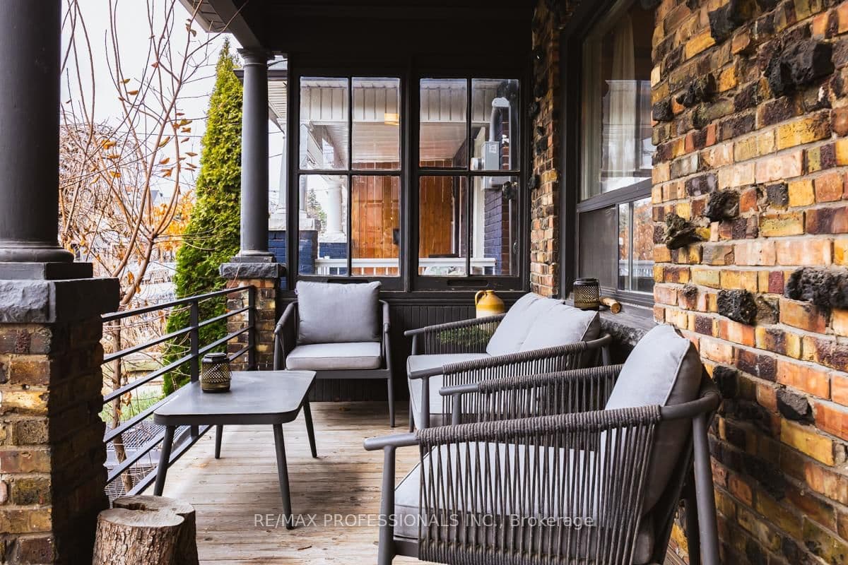 1381 Lansdowne Avenue thumbnail 3
