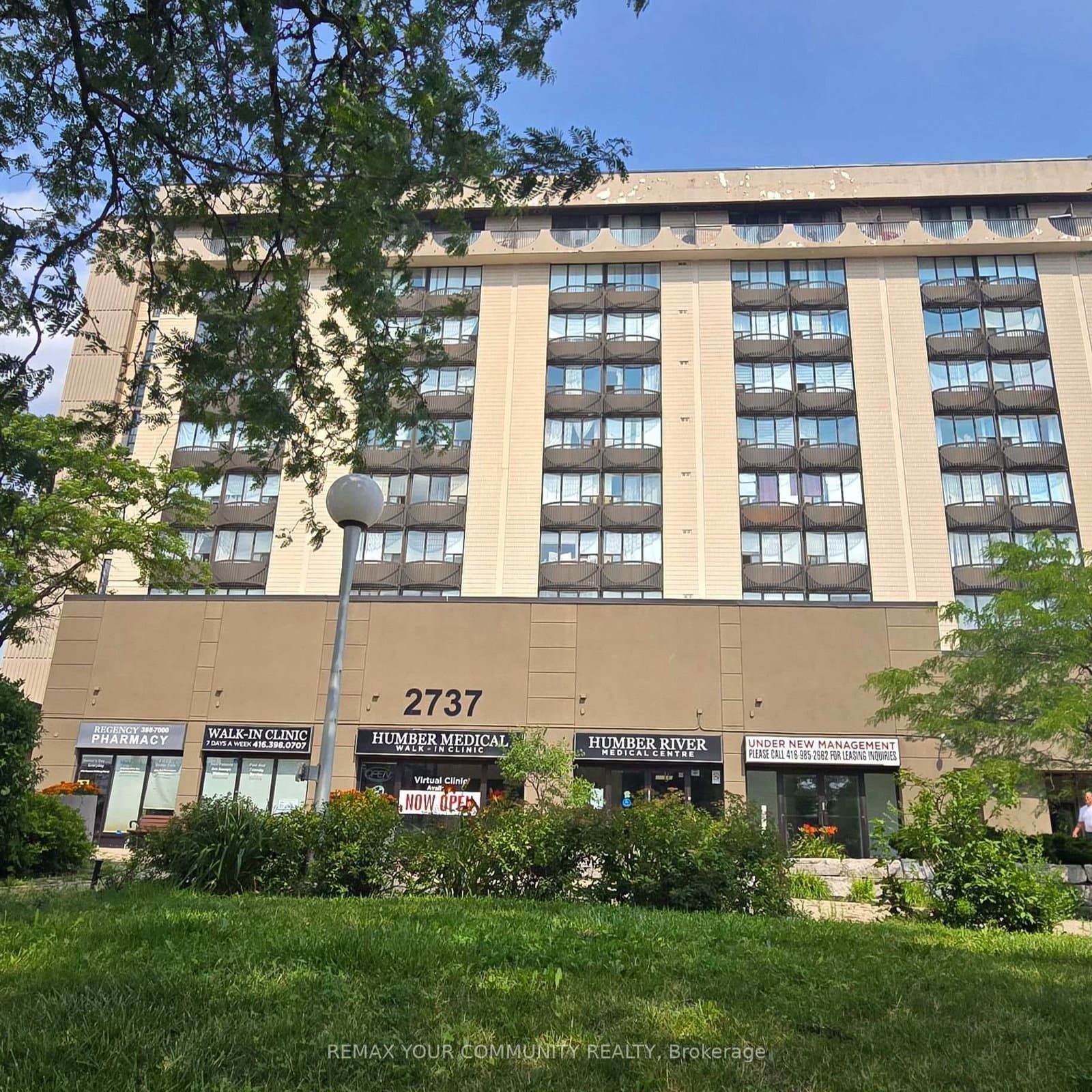 #413 - 2737 Keele Street