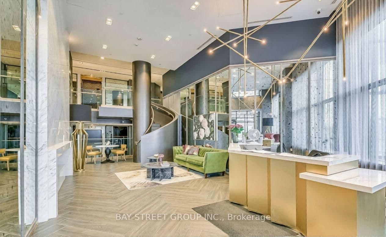 395 Dundas Street W, Unit 130 thumbnail 12