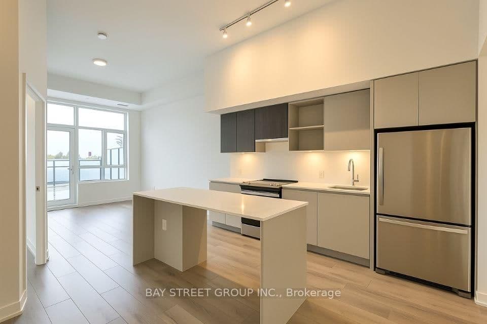 395 Dundas Street W, Unit 130 thumbnail 2