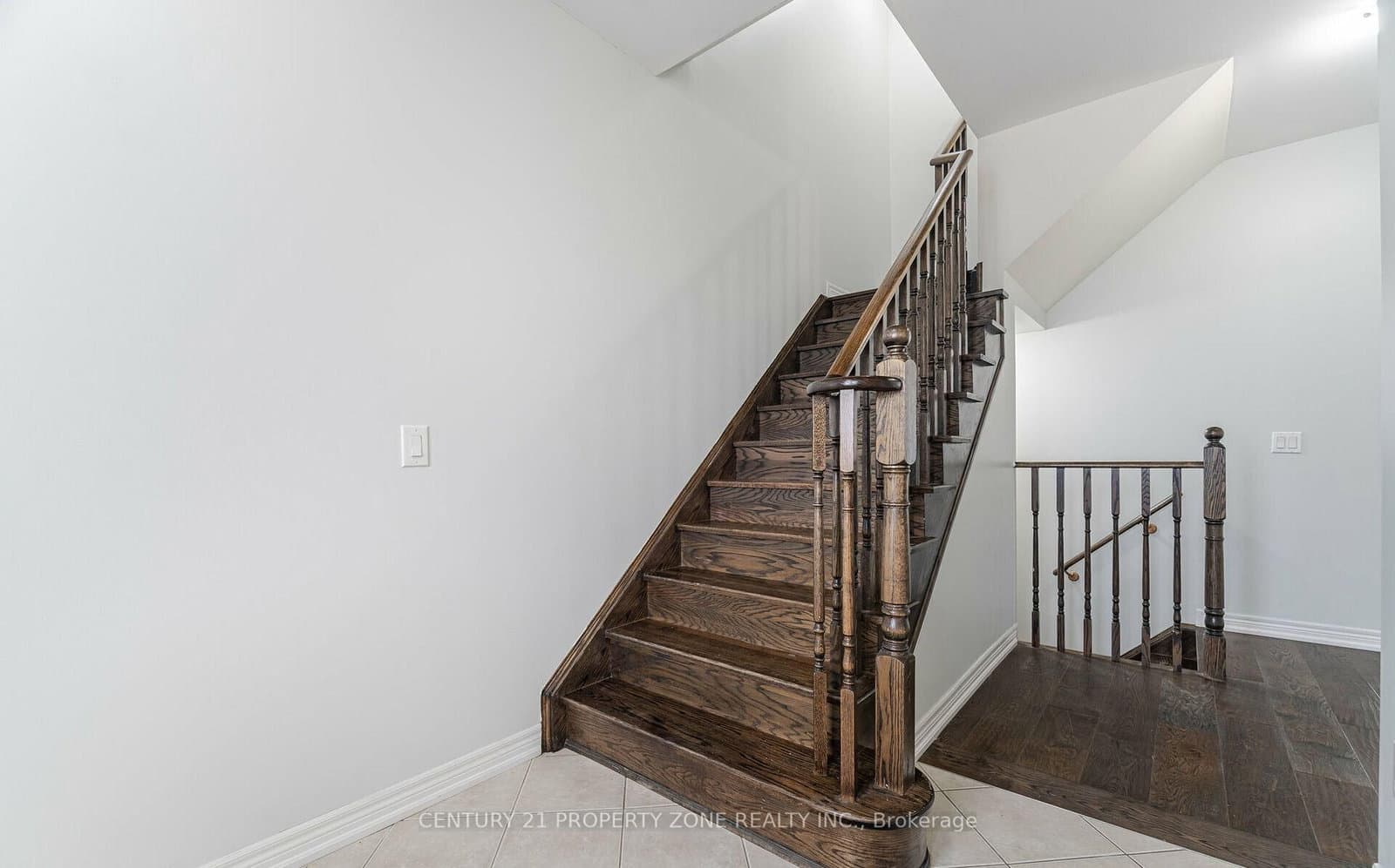6 Dufay Road thumbnail 20