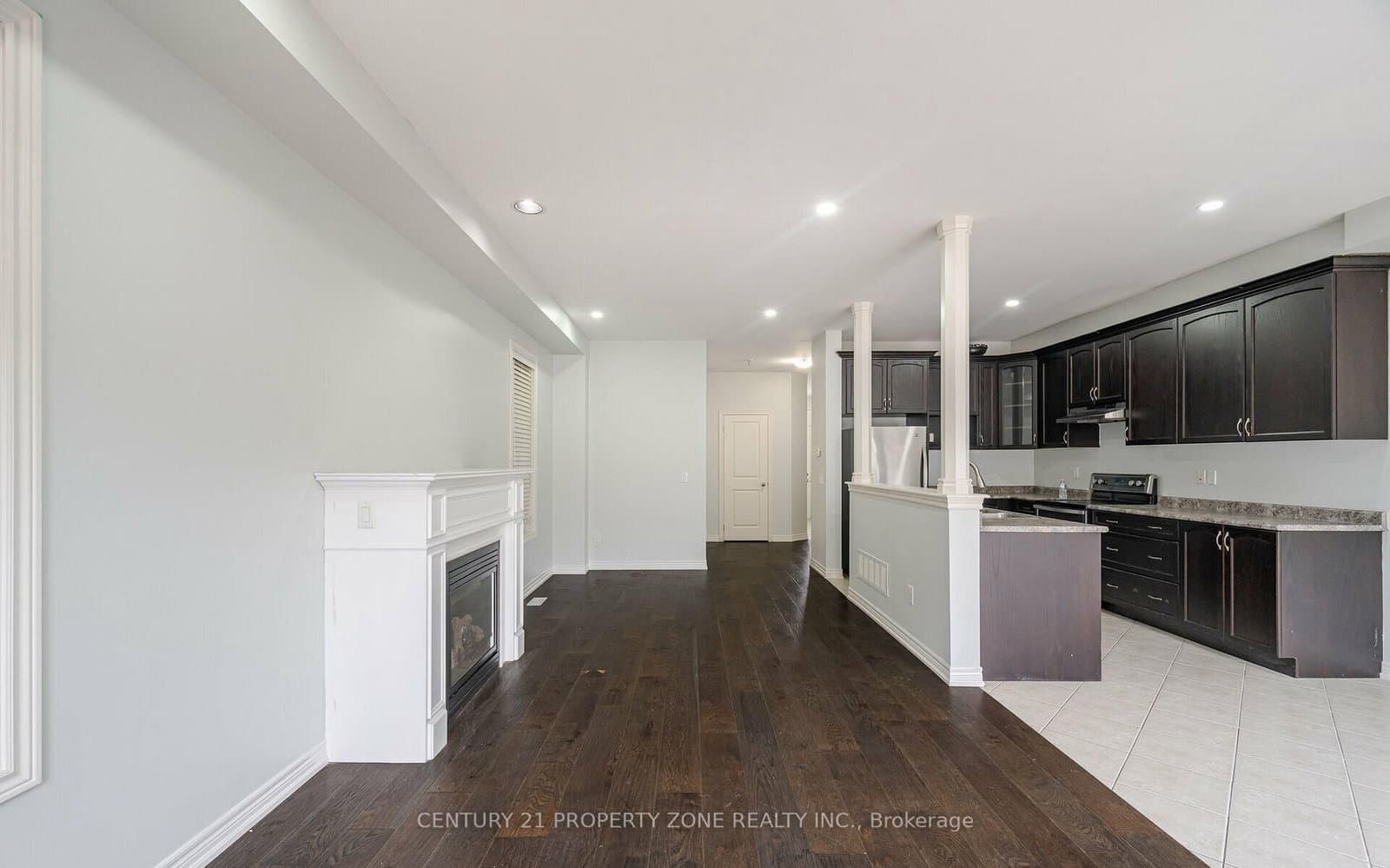 6 Dufay Road thumbnail 4