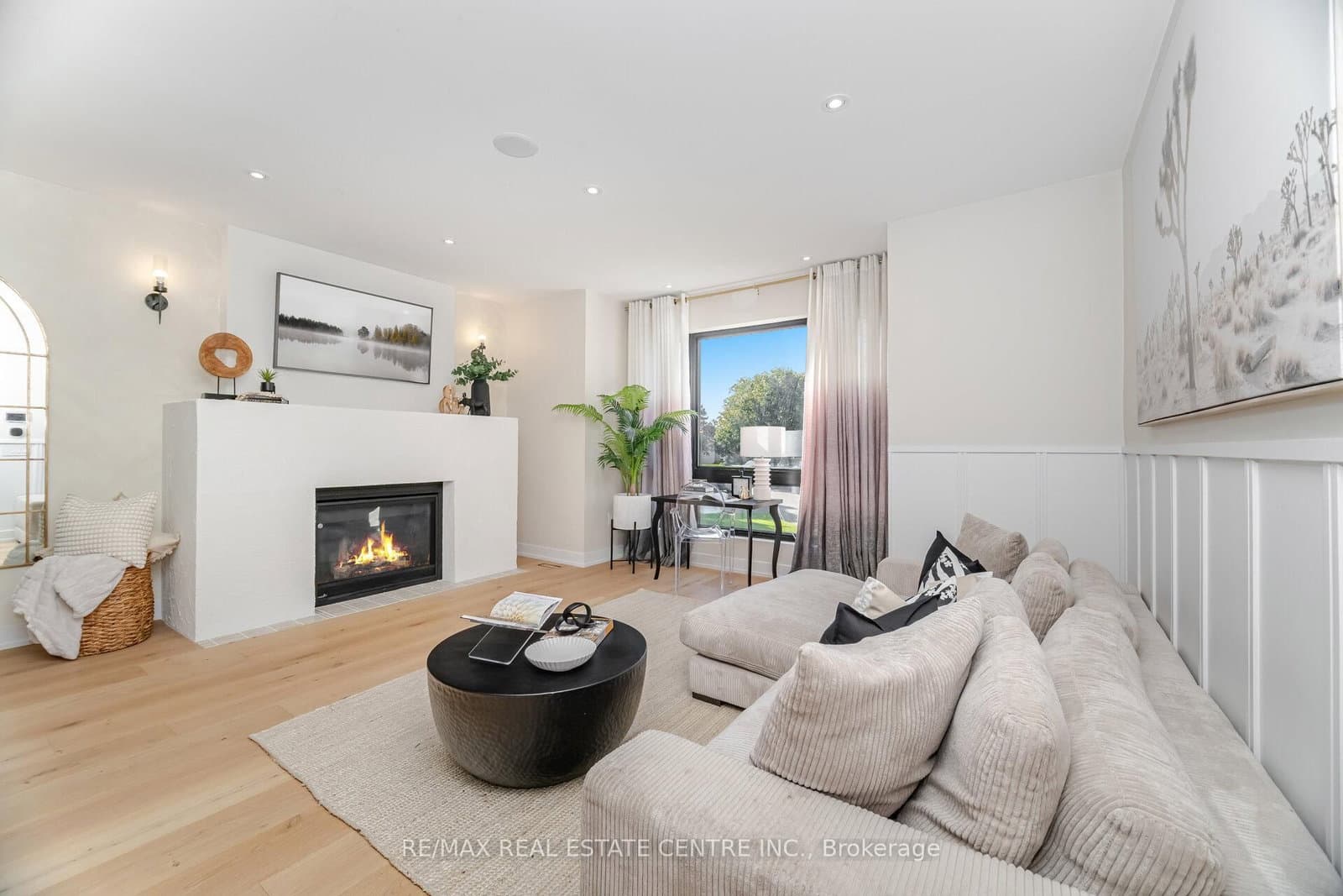 772 Banting Court thumbnail 9