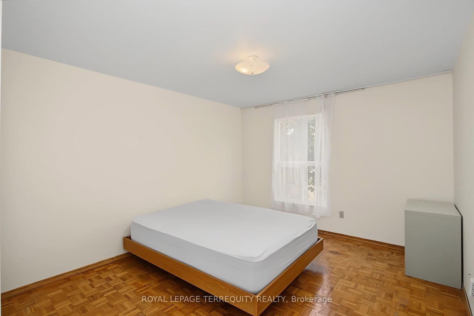 11 Four Winds Drive, Unit 18 thumbnail 14