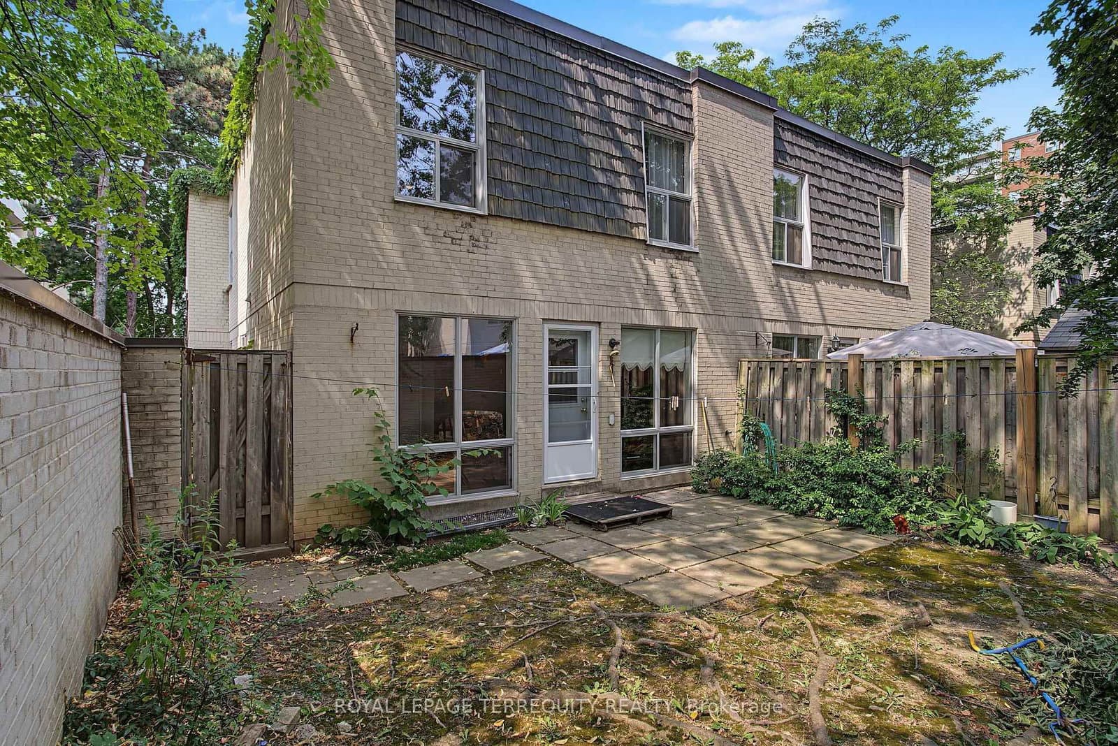 11 Four Winds Drive, Unit 18 thumbnail 24