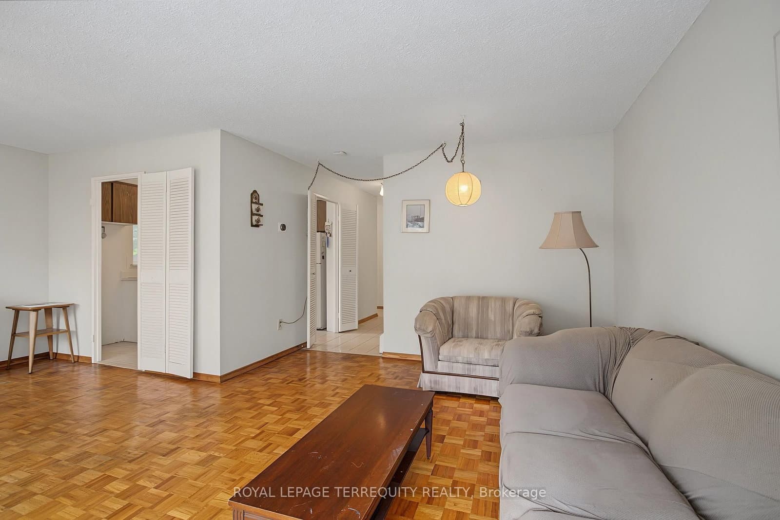 11 Four Winds Drive, Unit 18 thumbnail 4