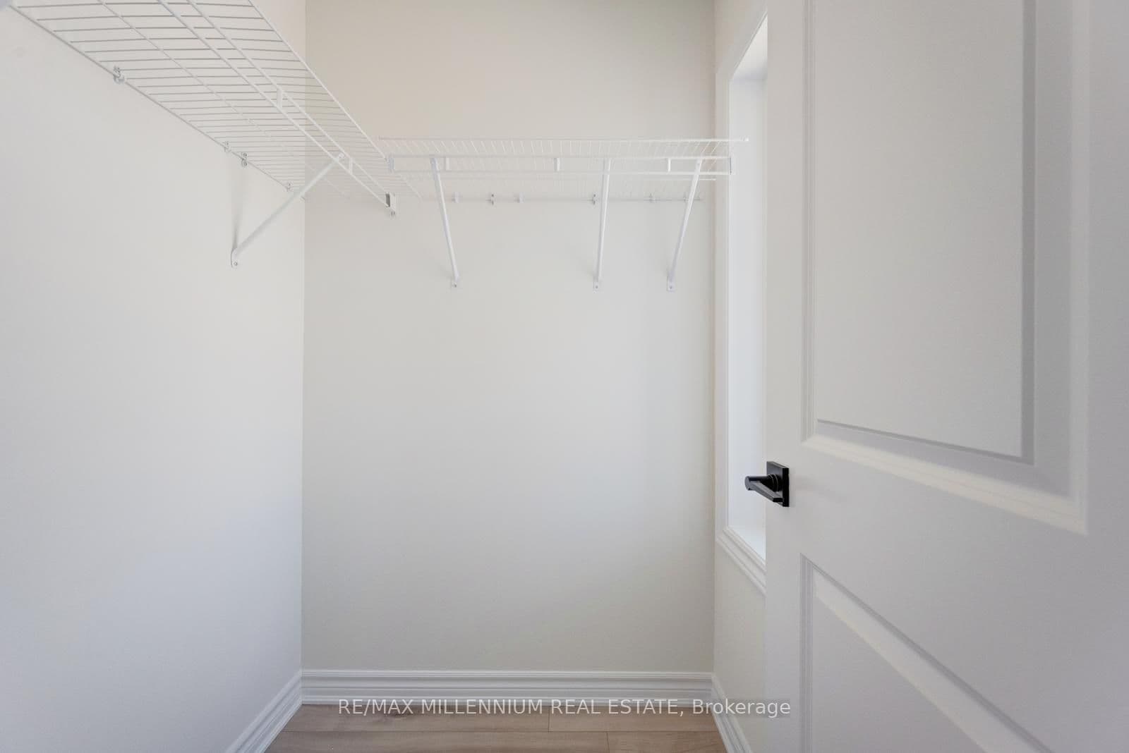 36 Thornbird Crescent, Unit Upper thumbnail 16