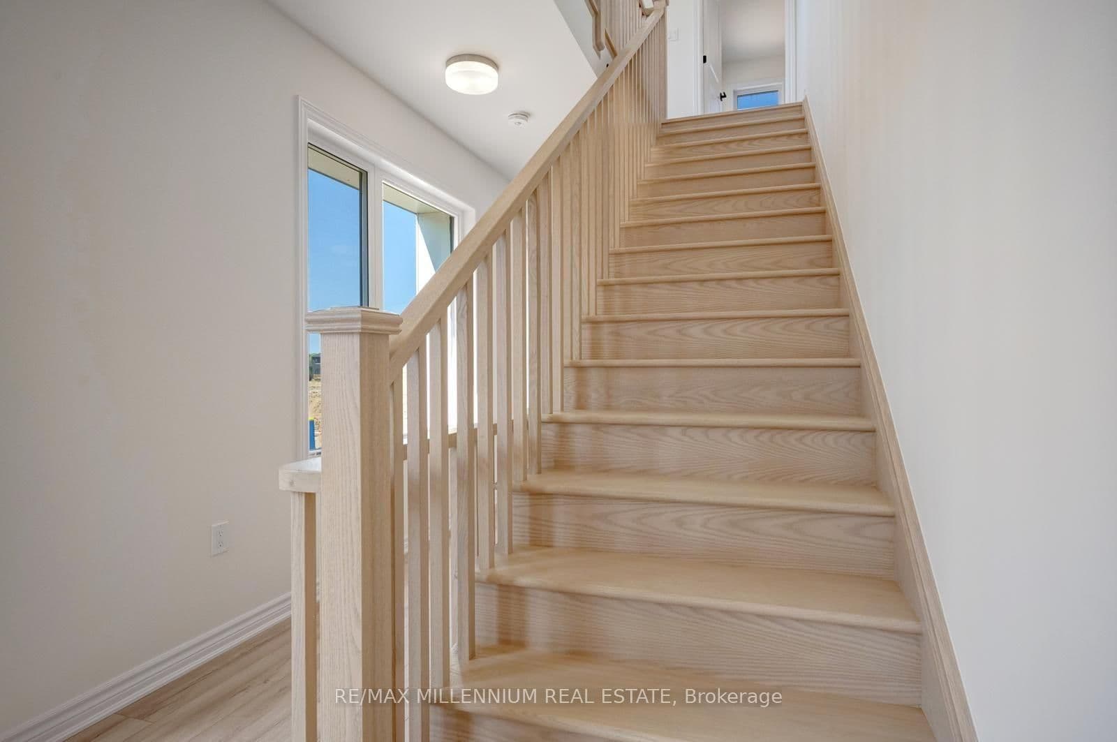 36 Thornbird Crescent, Unit Upper thumbnail 24