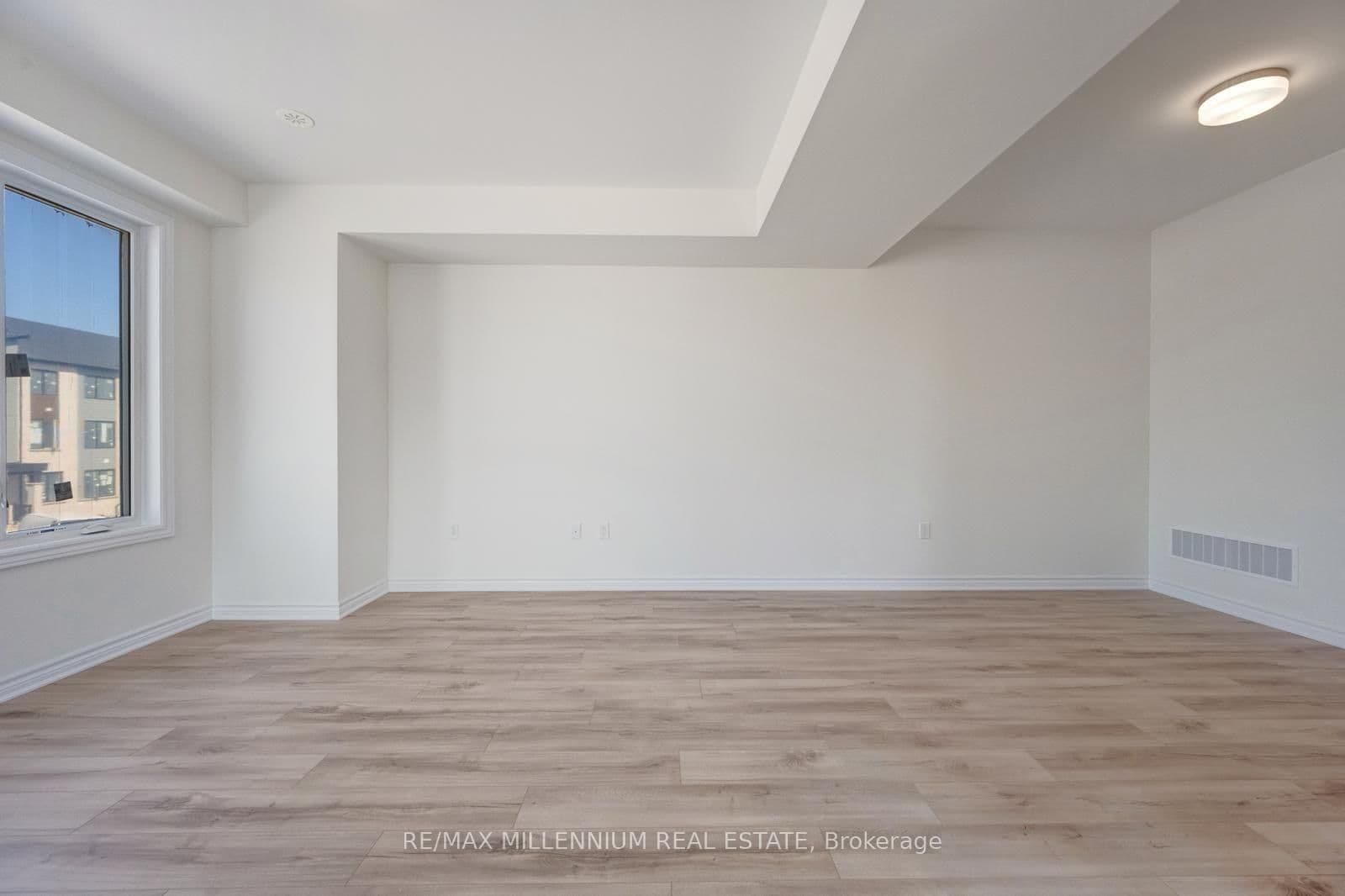 36 Thornbird Crescent, Unit Upper thumbnail 32