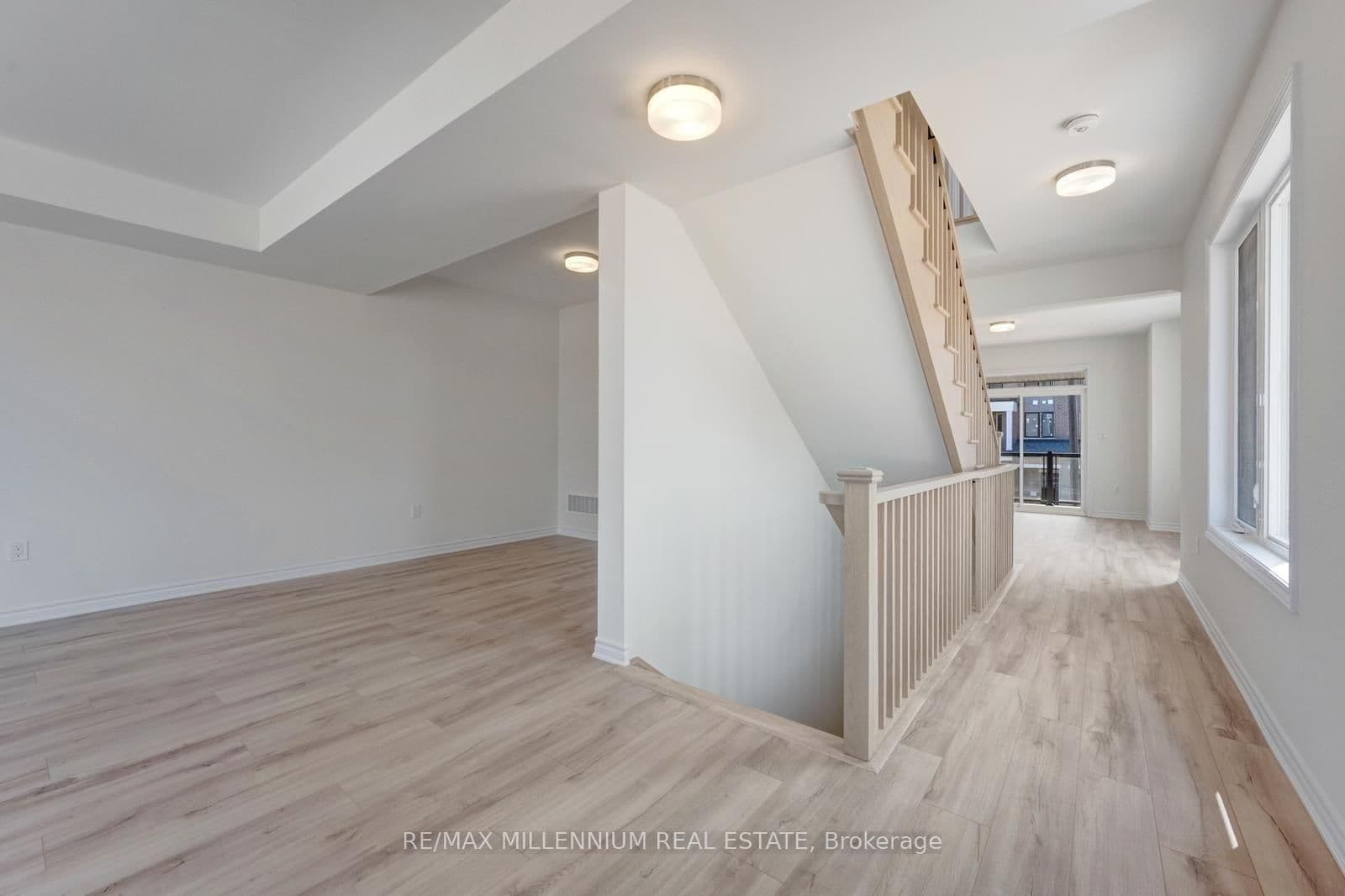 36 Thornbird Crescent, Unit Upper thumbnail 33