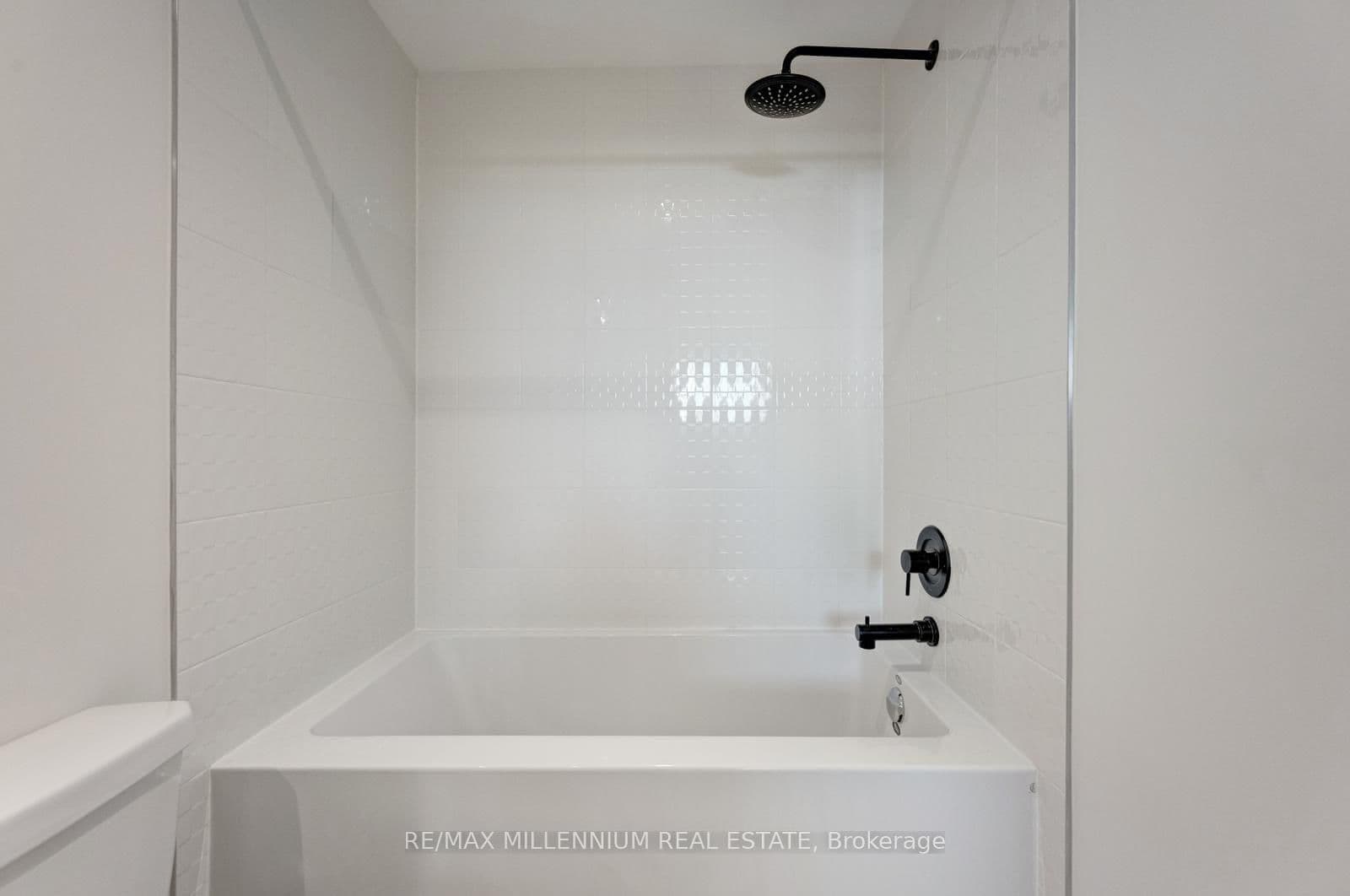 36 Thornbird Crescent, Unit Upper thumbnail 40