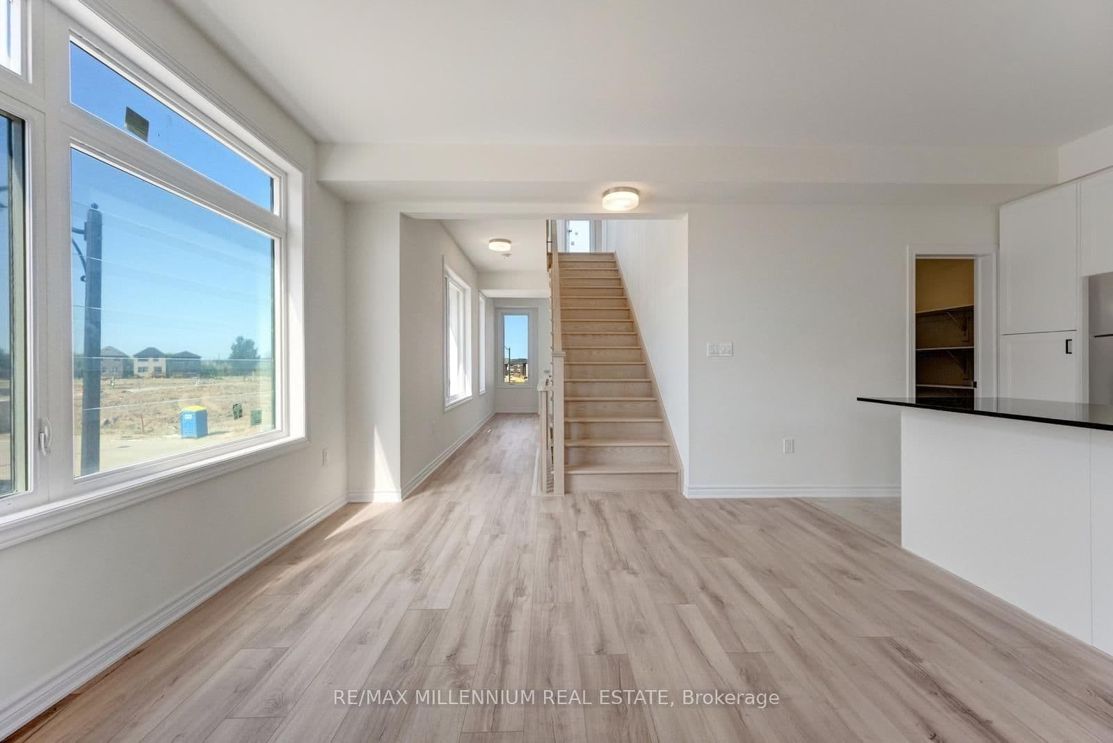 36 Thornbird Crescent, Unit Upper thumbnail 44