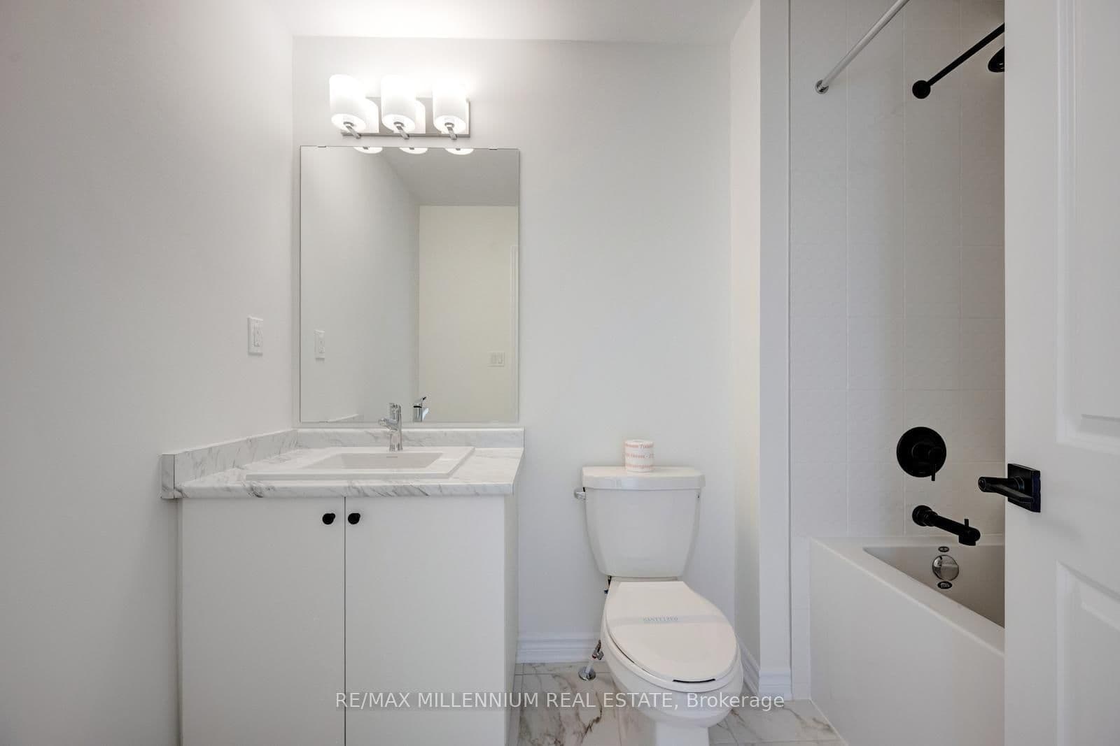 36 Thornbird Crescent, Unit Upper thumbnail 6
