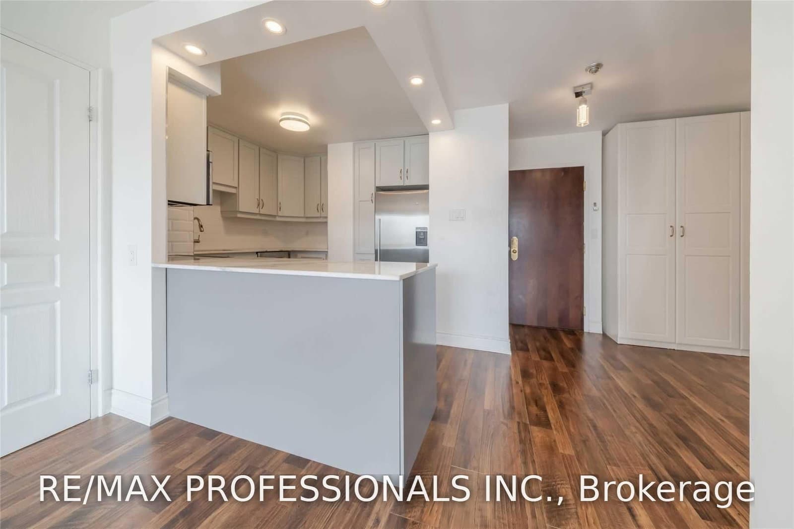 1300 Islington Avenue, Unit 809 thumbnail 13