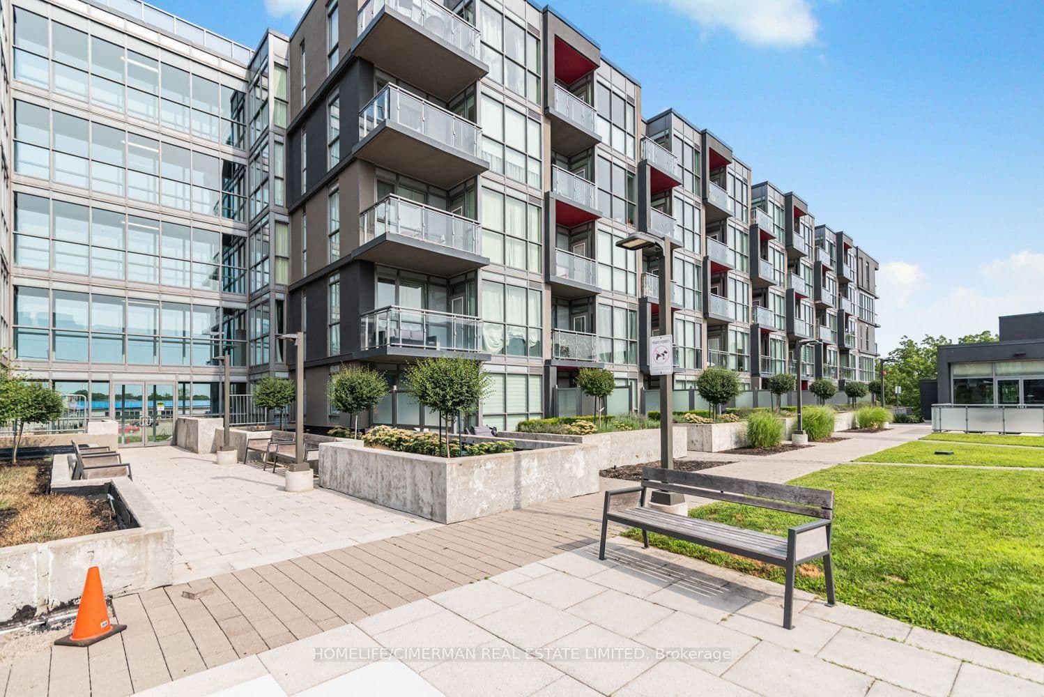 5240 Dundas Street, Unit B608 thumbnail 32