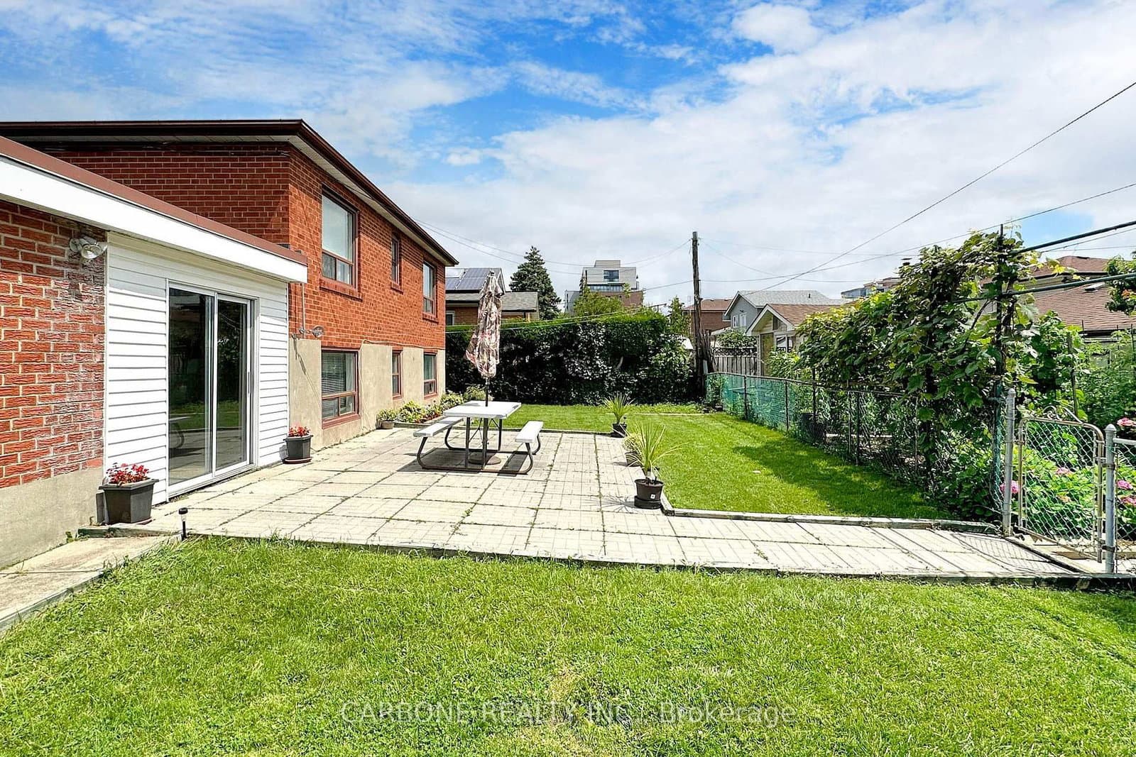 105 Hallsport Crescent thumbnail 41