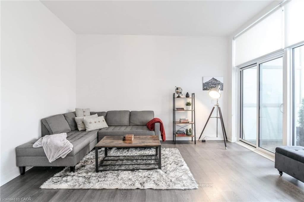 55 Speers Road, Unit 104 thumbnail 13