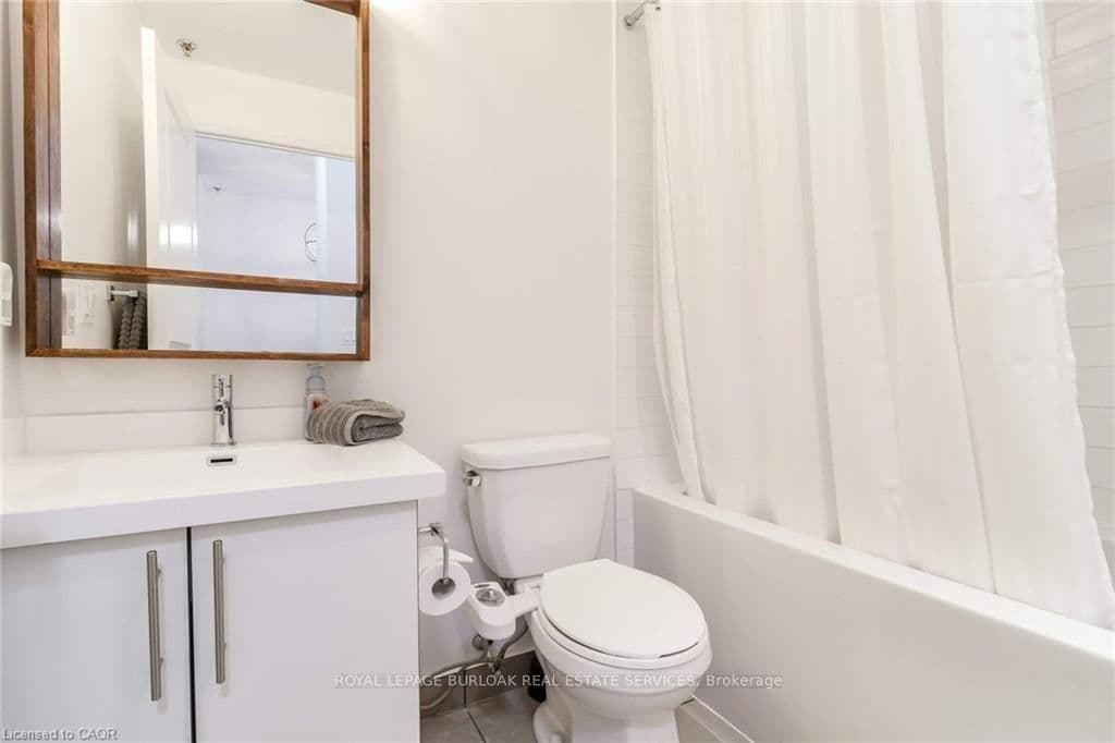 55 Speers Road, Unit 104 thumbnail 16